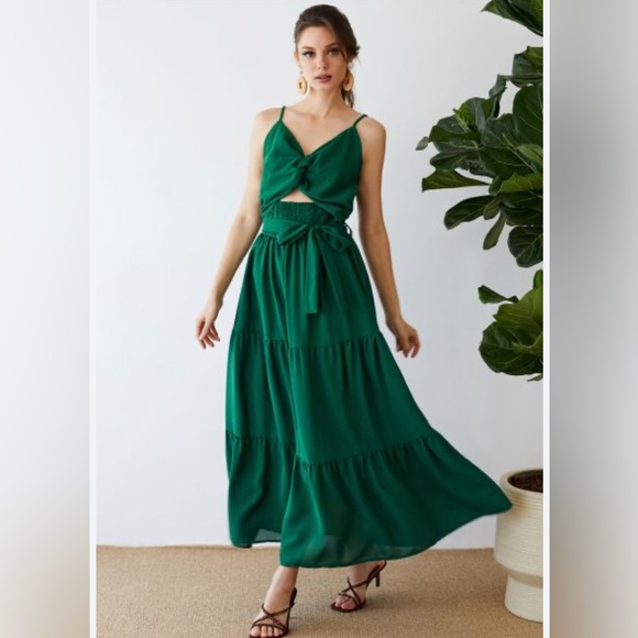 Chicwish Dresses & Skirts - Chicwish Emerald Green Maxi Dress - S